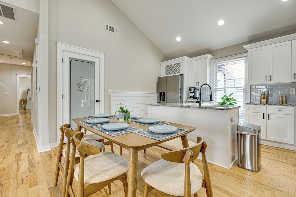 Walk to Beltline: Wfh-friendly Hub w/ Yard!