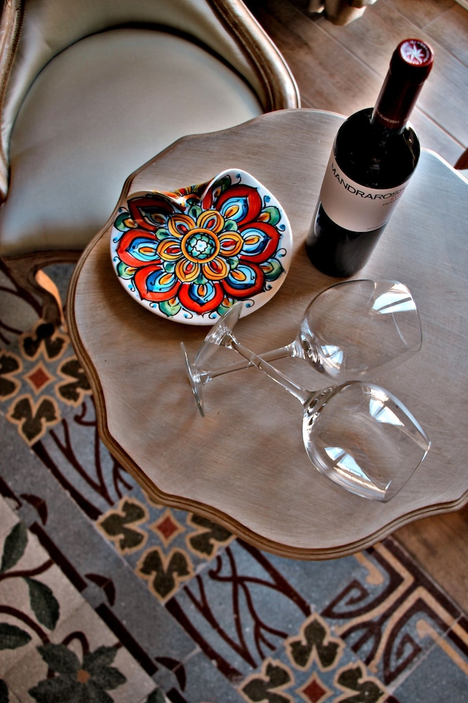Kéramos Luxury Rooms