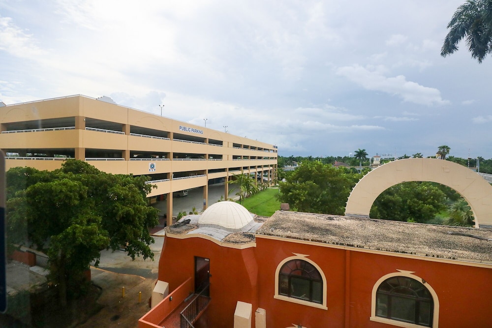 429 City View Hollywood Beach Resort view 3