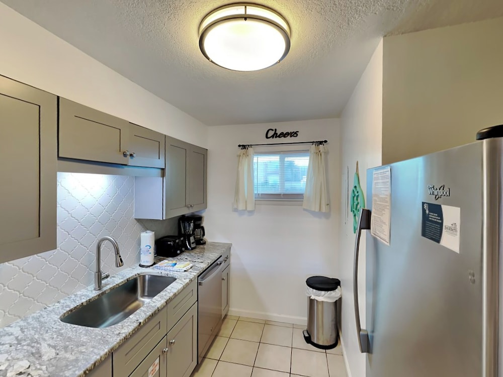 Sea Oats #309 by Southern Vacation Rentals