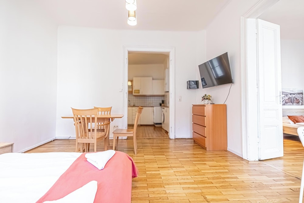 Affordable Apartment Near Stadthalle