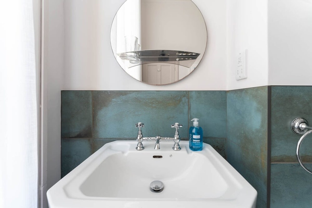 Host Stay Tranquility on Brunswick Square