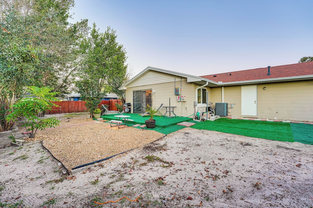 Pet-friendly Horse Capital Hub w/ Patio & Yard
