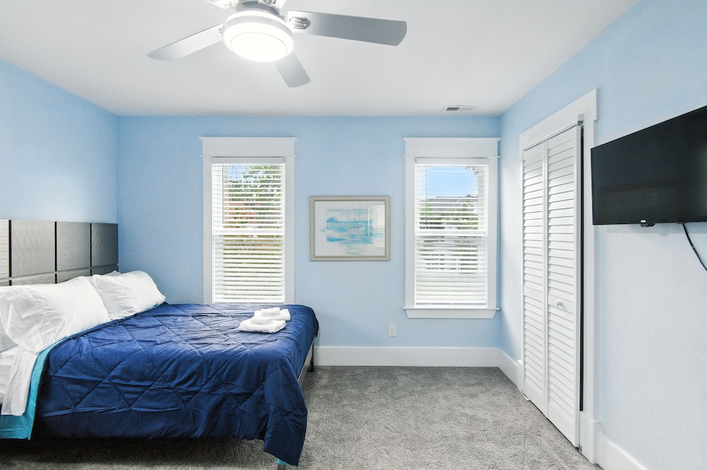 Historic Elegance In The Heart Of Elizabeth City 4 Bedroom Home