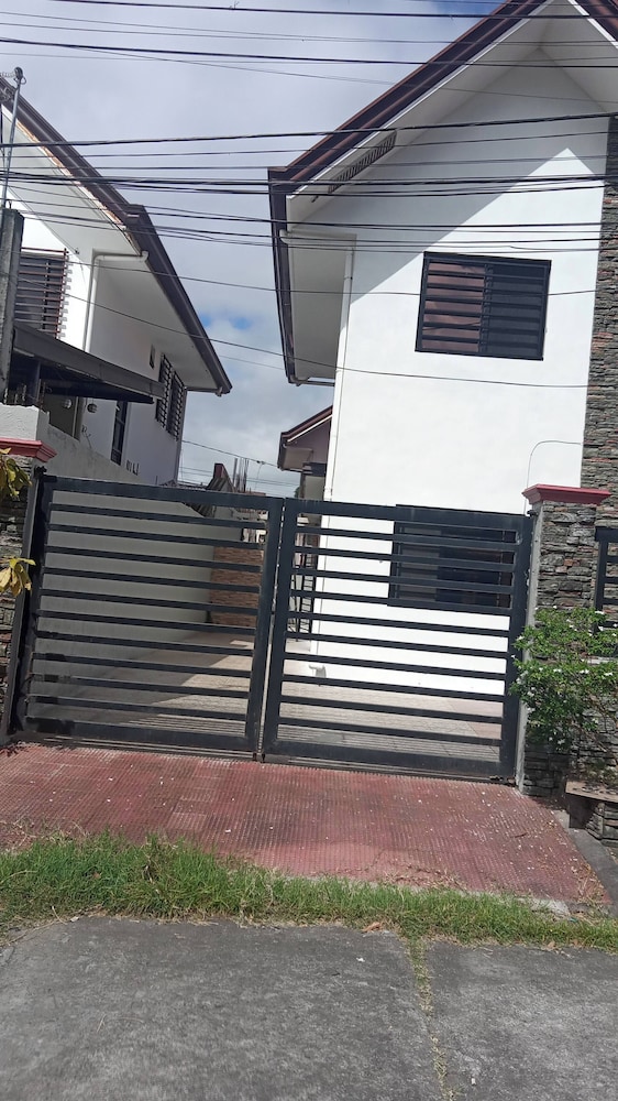 Elisha's Staycation Place-your Home Away From Home