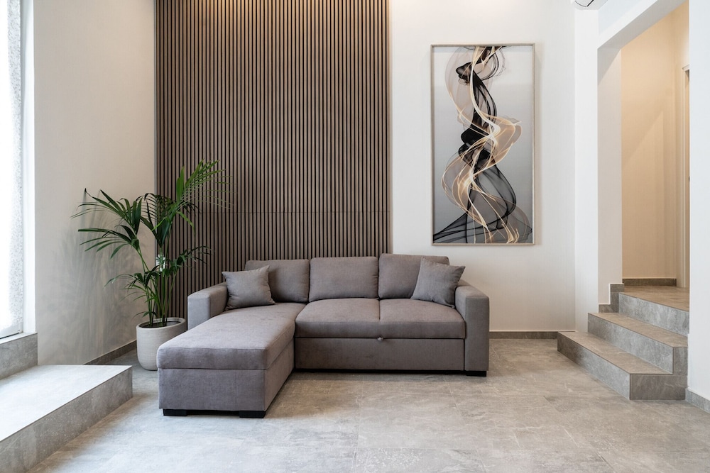 The Urban Nest Comfort Suite