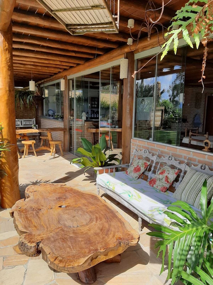 Gidu House