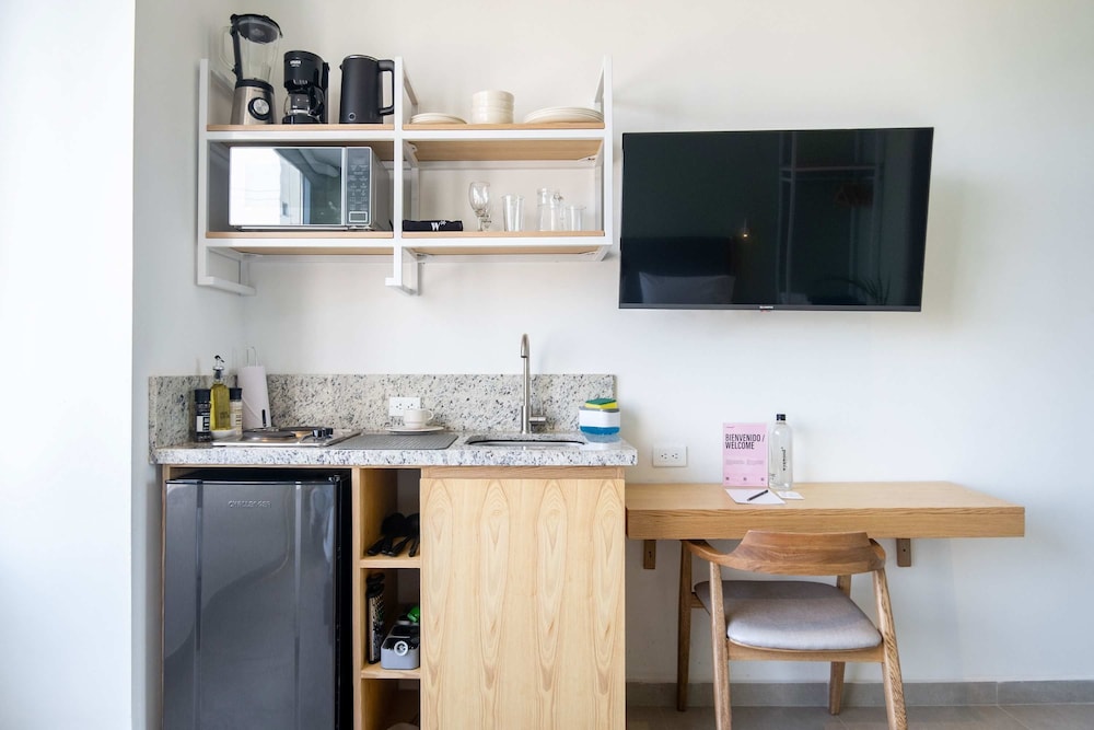 w Idyllic 3BR w Vibrant Terrace in CTG