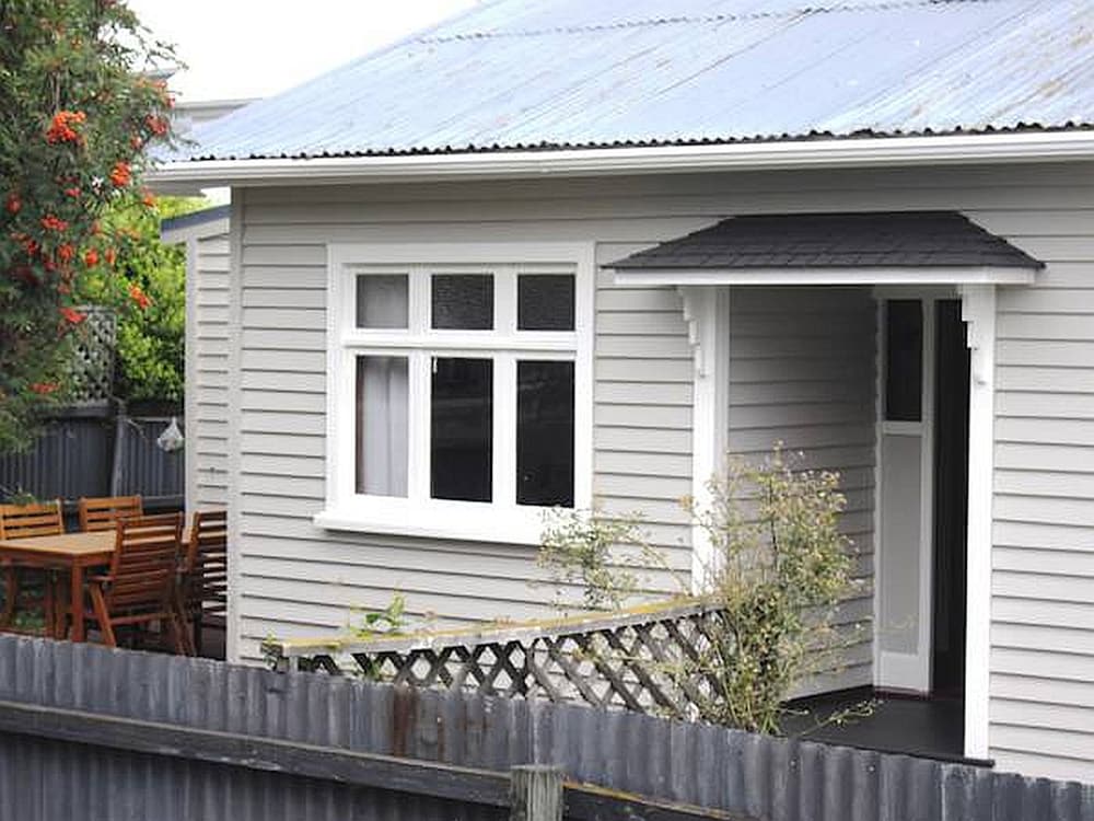Christchurch City & Country Cottages - Clarence Cottage