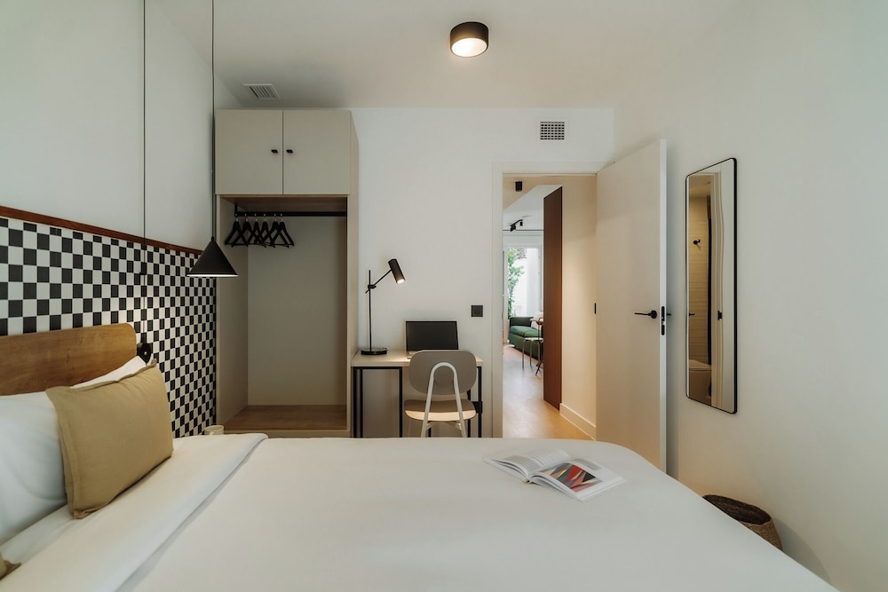 Via Monte Apartments