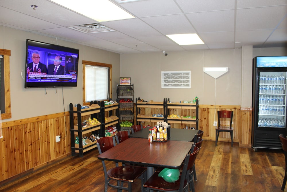Carlsbad Vacations - Target Hospitality - Carlsbad Lodge - Property Image 12
