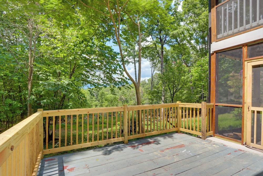 Cozy Ellijay Retreat: 12 Mi to Appalachian Trail view 2