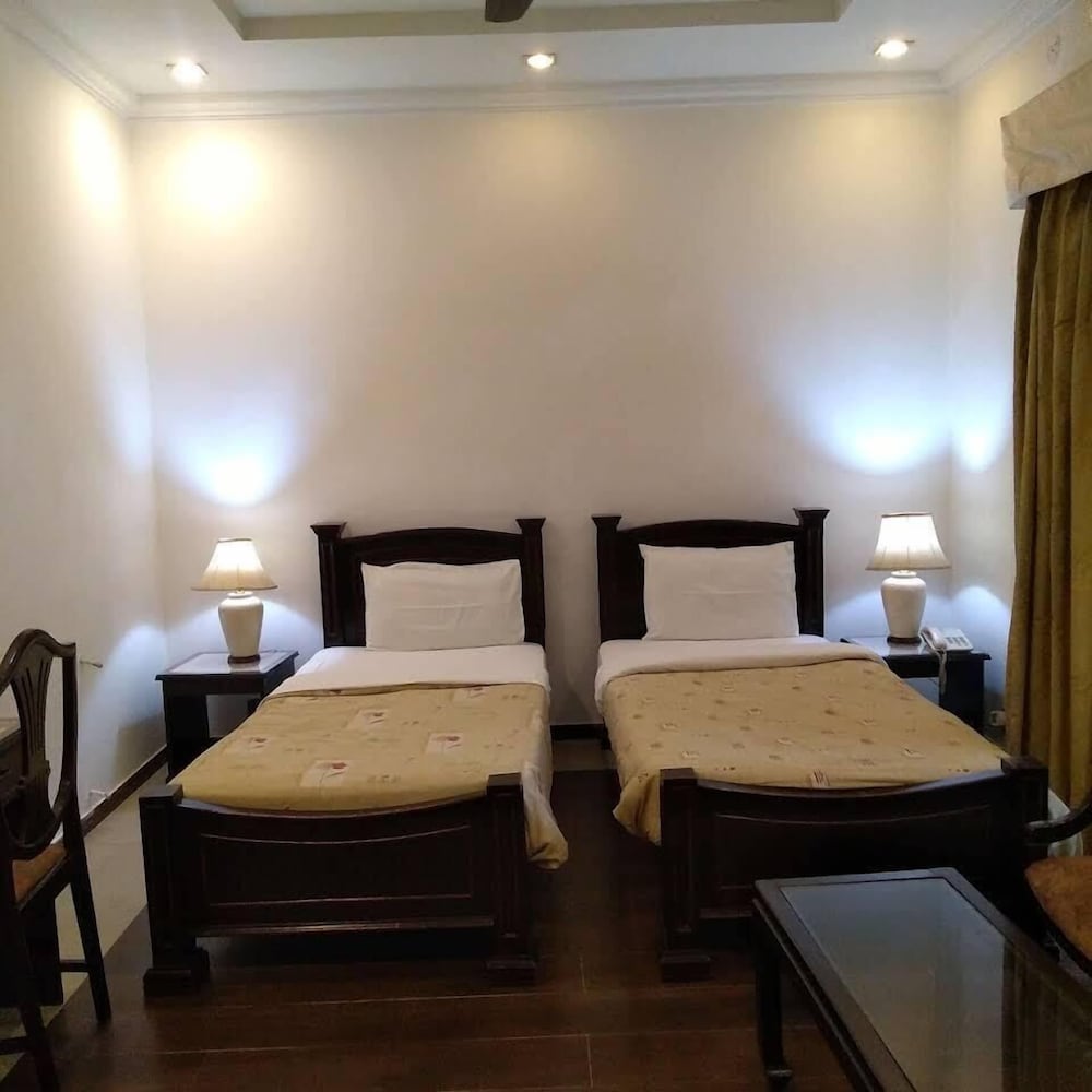 Elite Lodge Guest House view 3