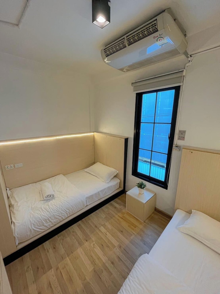 Bed To Bangkok - Hostel