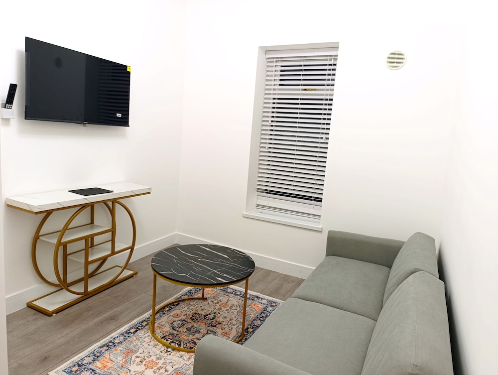 Cardiff 1 Bed Apartment - City Living at its Best