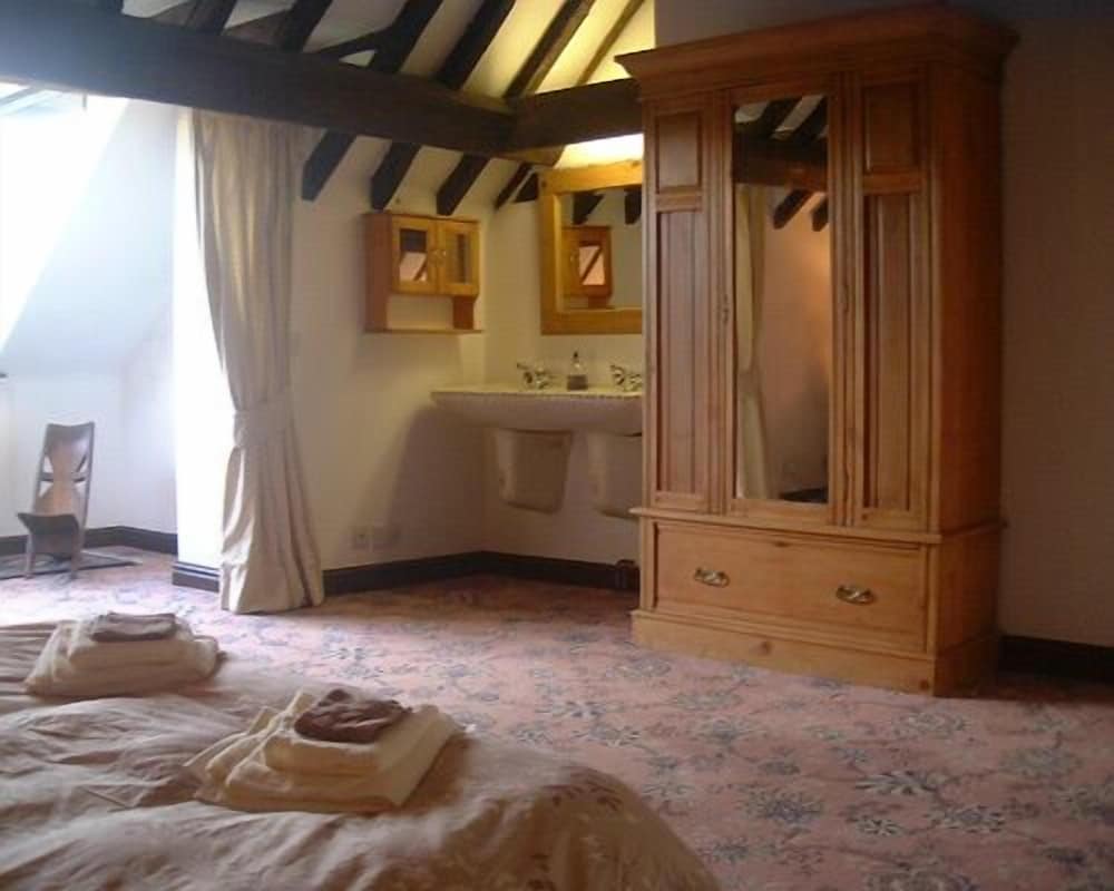 Llangollen Vacations - Horseshoe Pass Holiday Lets - Property Image 4
