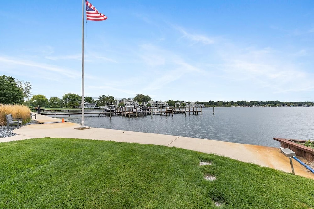Saugatuck Harbor House