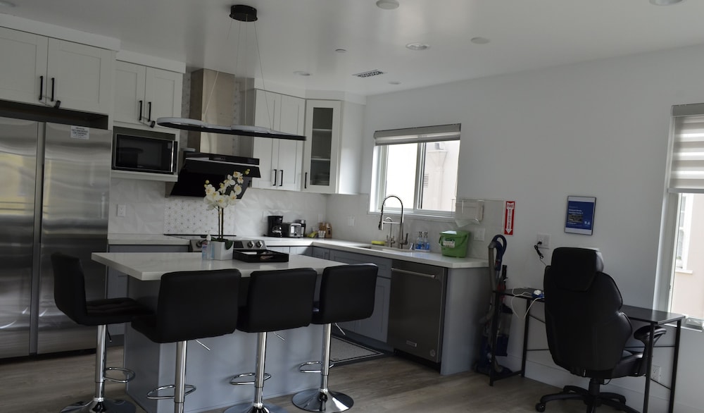 Dimond Abode Vacation Rental