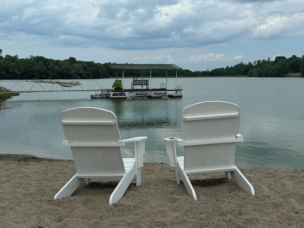 The B & B at Queenslake