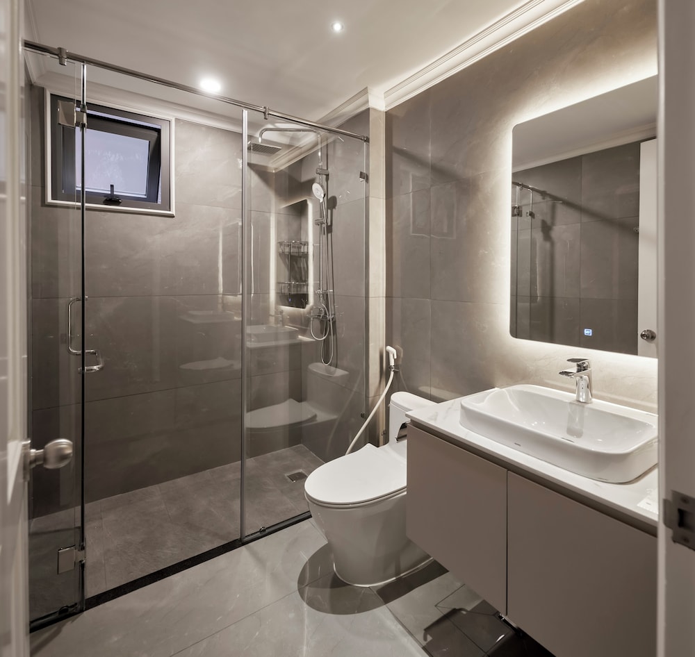 Hoang Dung Apartment by THC Group