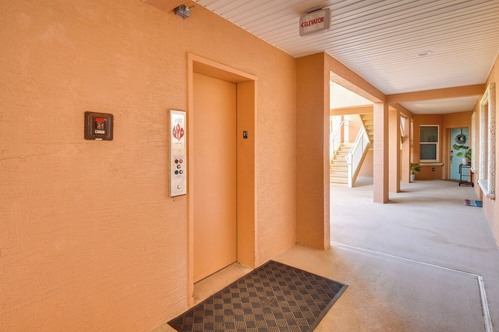 Community Pool: Coastal Escape in Flagler Beach