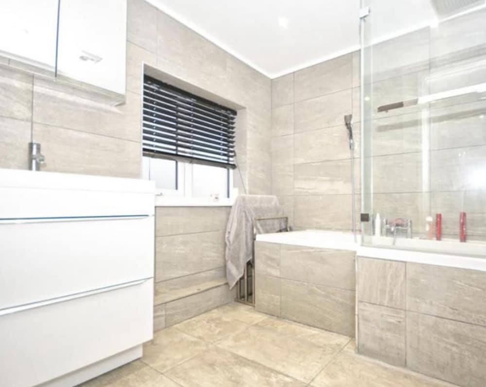 Immaculate 3-bed House in Bungay view 5