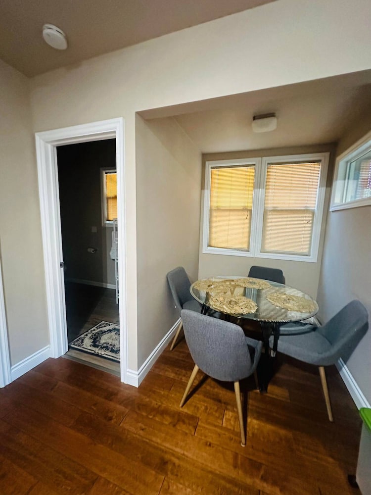 Charming Stay in Marvelous Seattle