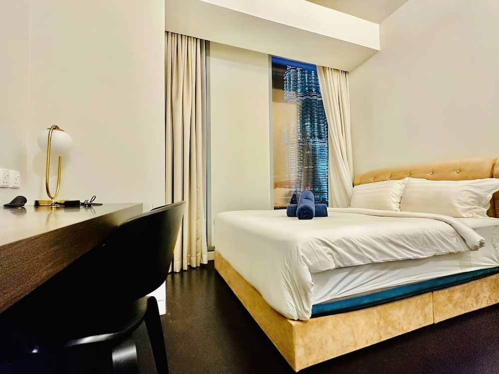 Tropicana The Residences KLCC Skypool