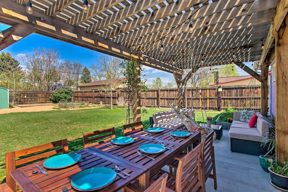 Patio, Grill & Yard: Cozy Denver Abode!