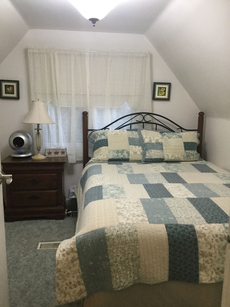Burleys Gardens and Suite