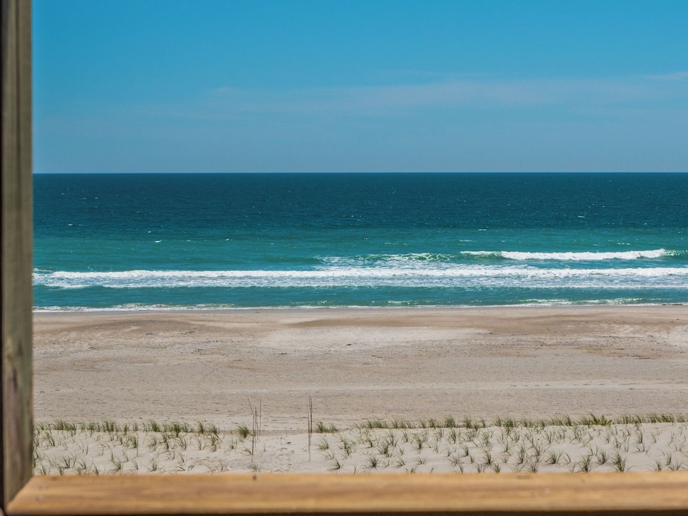 Walking on Sunshine by Topsail Realty