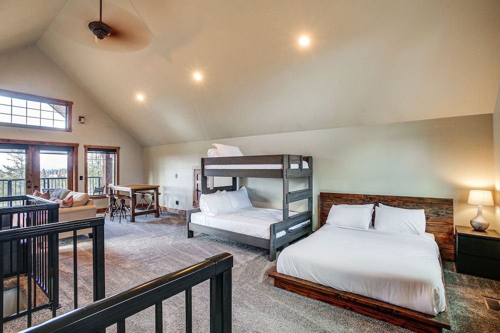 Spacious Priest River Retreat: 35 Mi to Schweitzer view 3