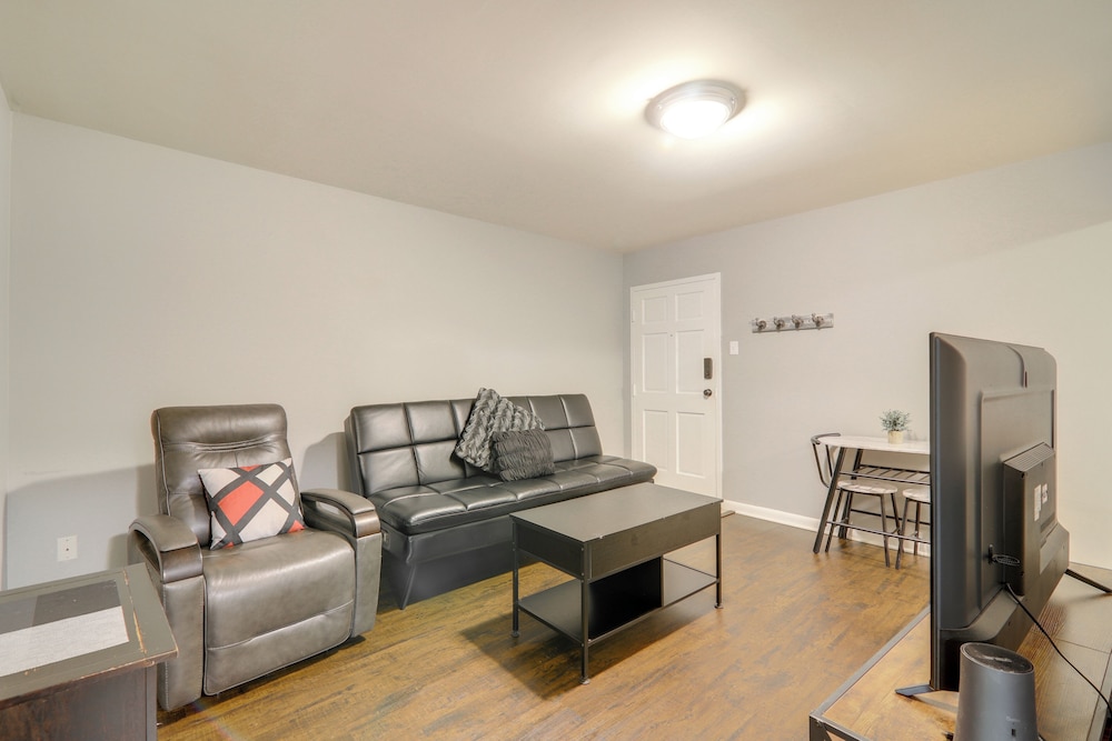 1 Mi to Dtwn & Uga: Condo w/ Pool in Athens!