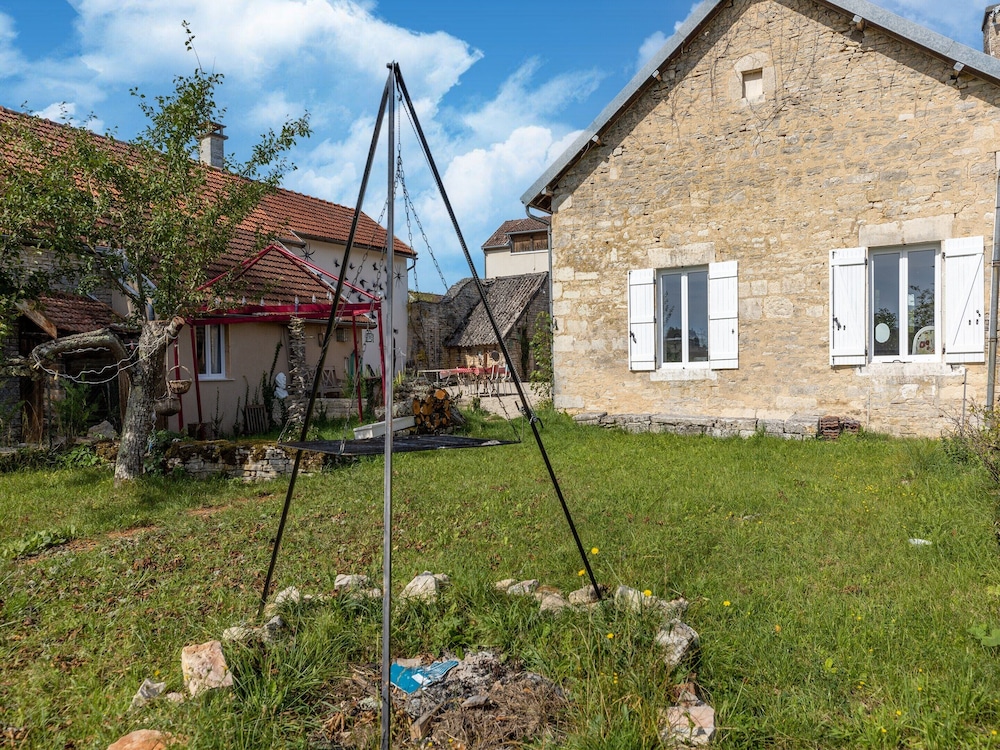 Charming Home in Molesme