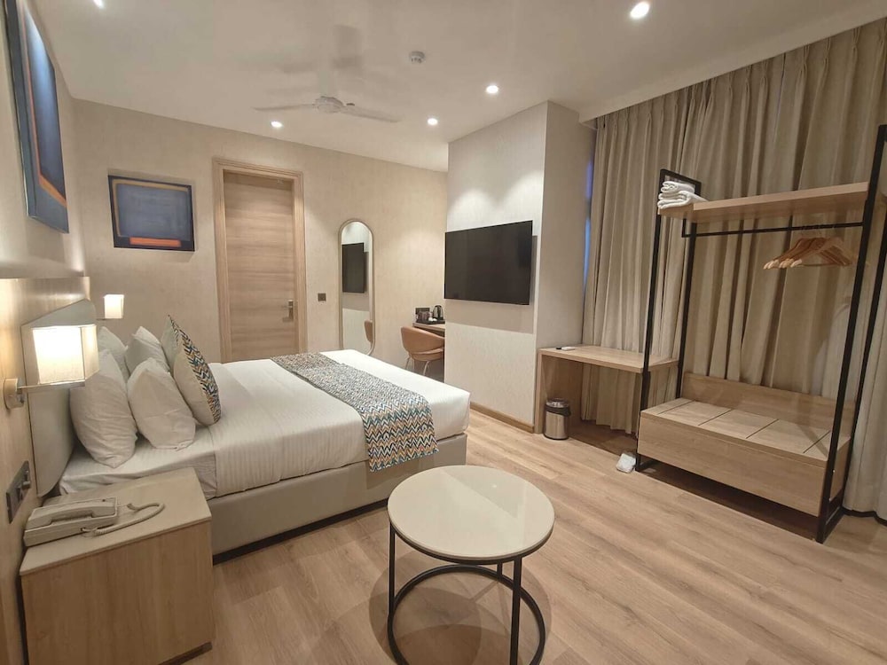 Bluestone Prime by The Cosy Hotels