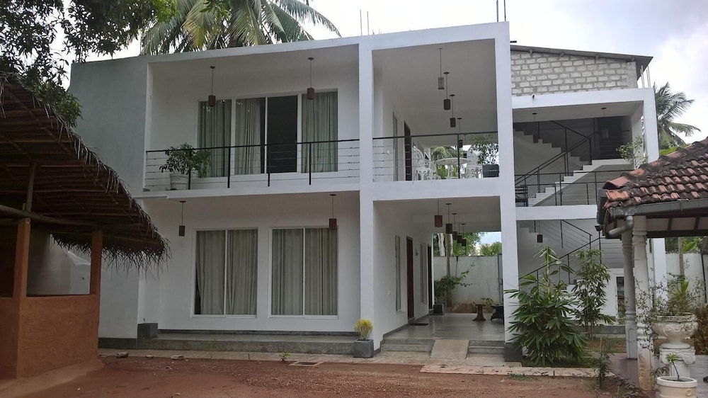 OYO 265 Shimada Villa