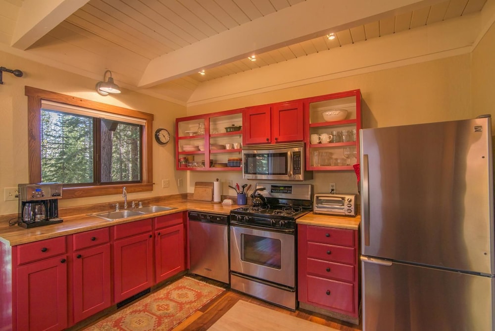 Saunders 3 Bedroom Holiday Home By Tahoe Truckee