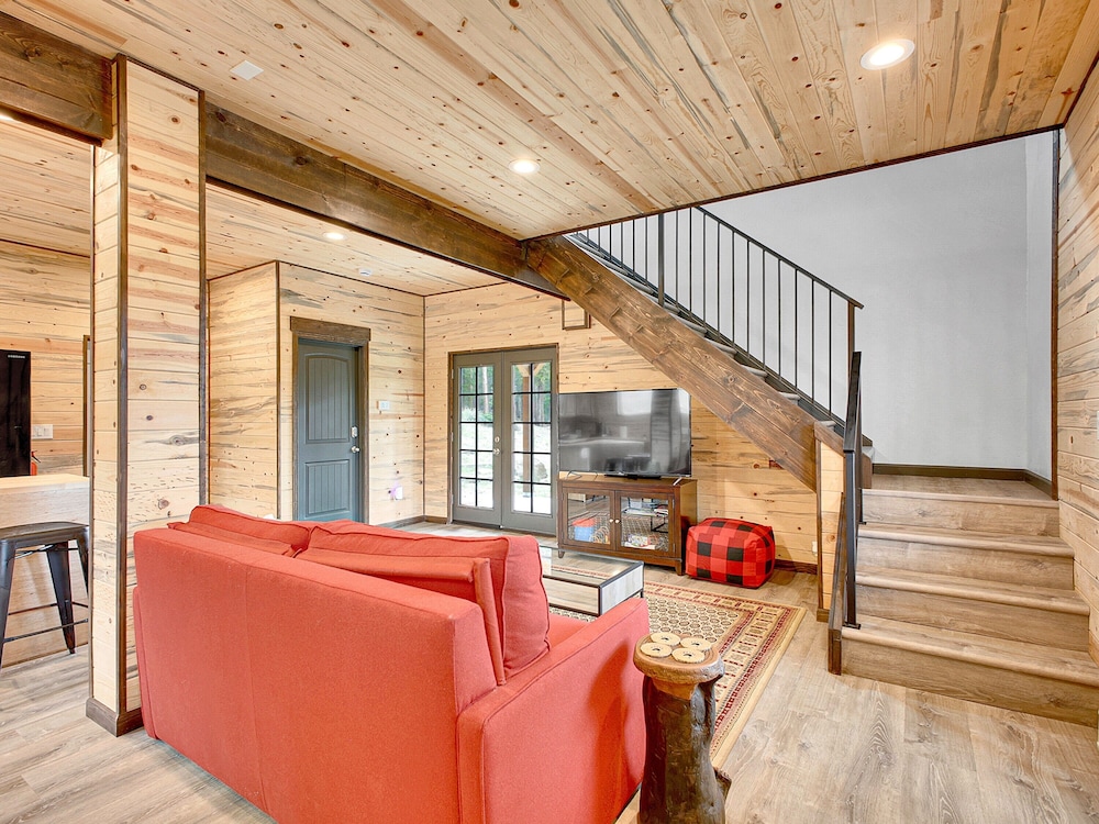 Switchback Basecamp 4 Bedroom Home