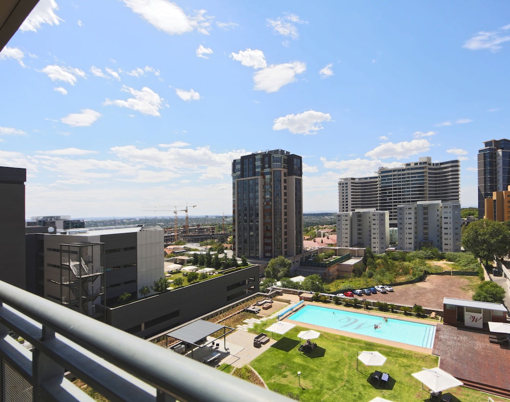 Prestige Apartment Sandton at Westpoint