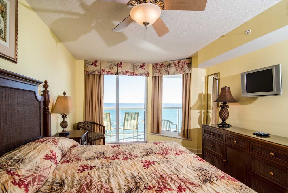Malibu Pointe by Condo-World