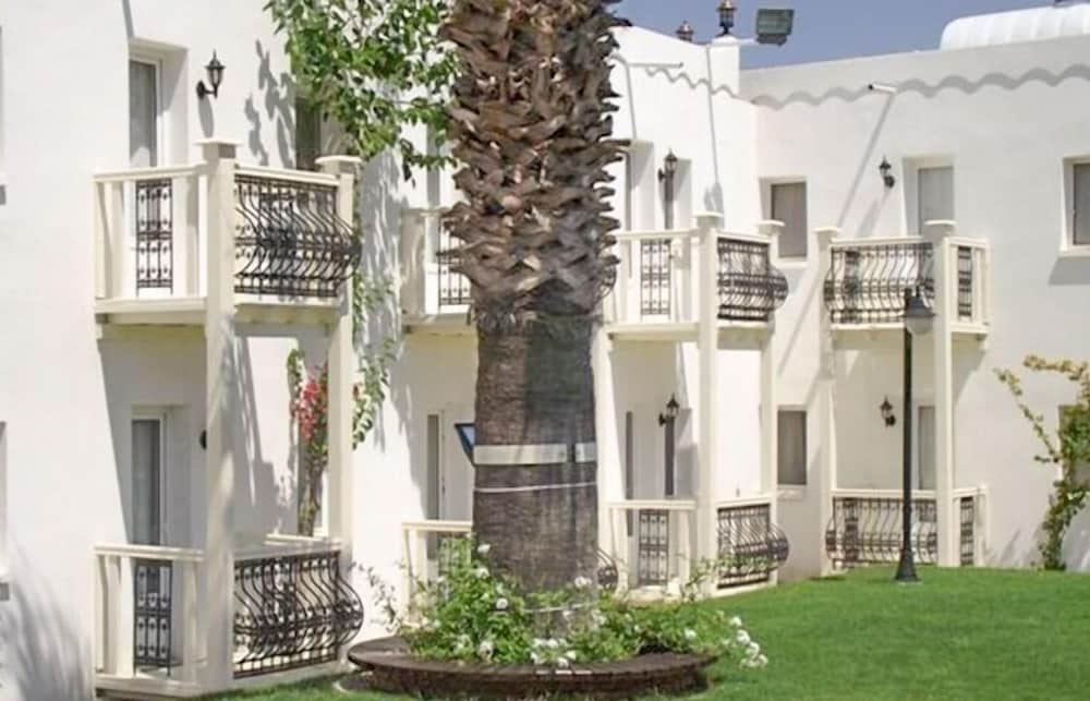 Hotel Costa Bianca Otel - All Inclusive - Image 1