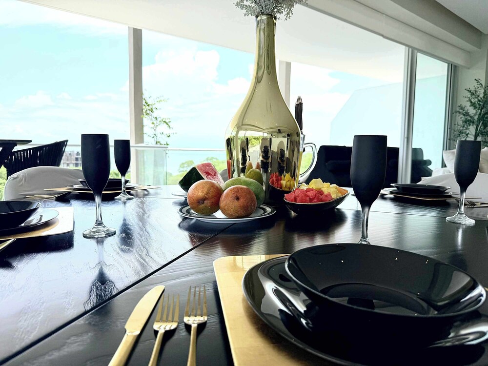Luxury 2BR Bolongo Ocean View Private Beach