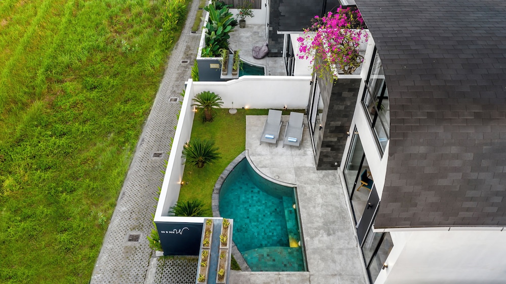 Mr. & Mrs. W Pererenan by Alfred in Bali - Image 4