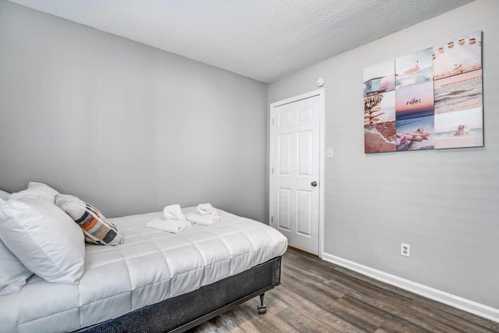 Cedar Ave Escape