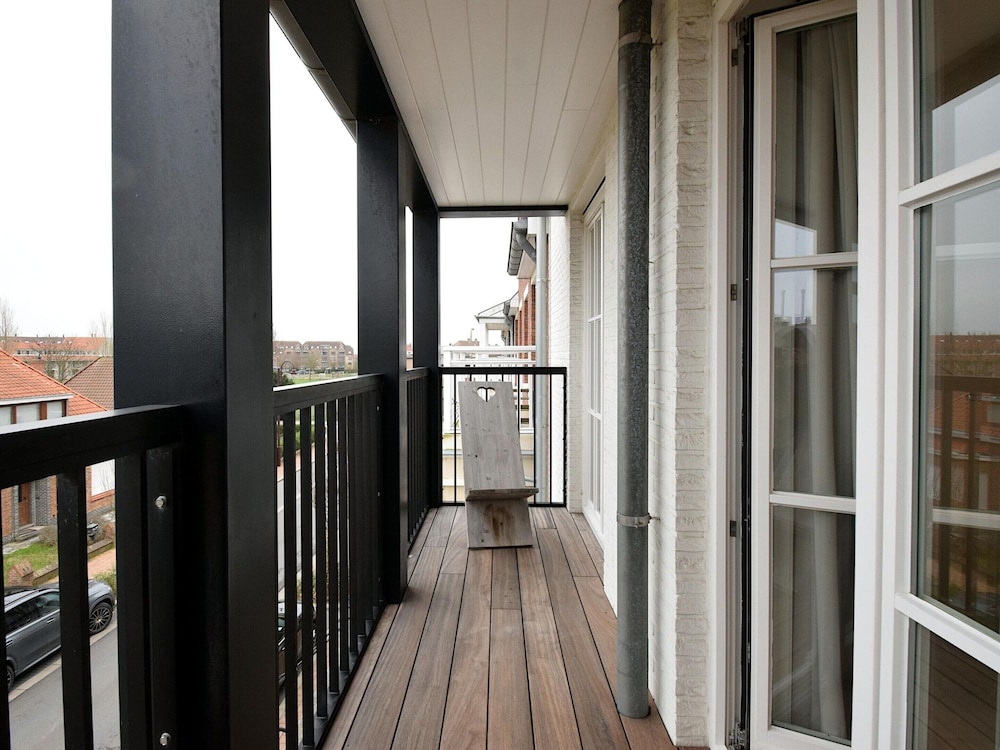 Barfleur Apartment With sun Terrace