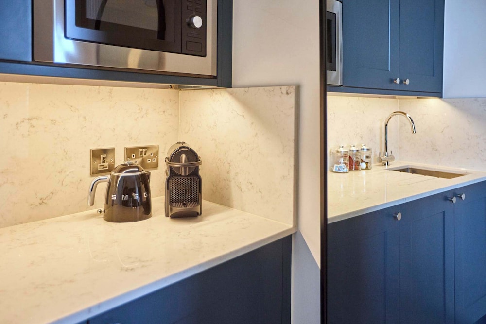 The Host Stay The Langley Hotel Apartment 2