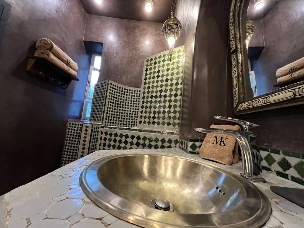 RIAD MALAÏKA