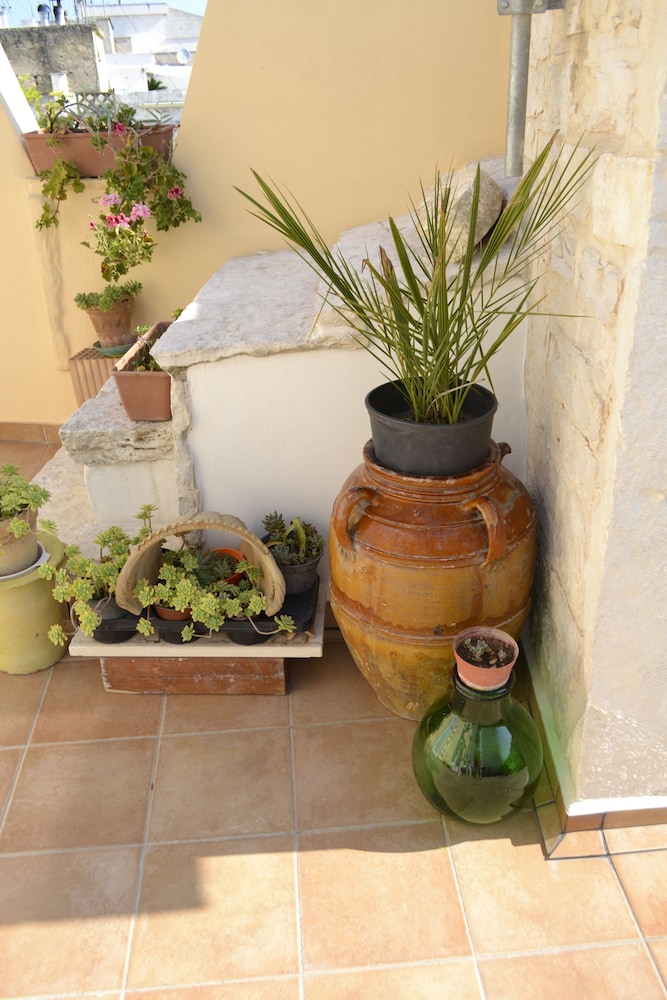 ATTICA B&B