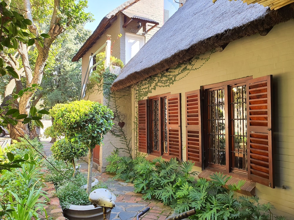 Waterhouse Guest Lodges 202 Lawley Street