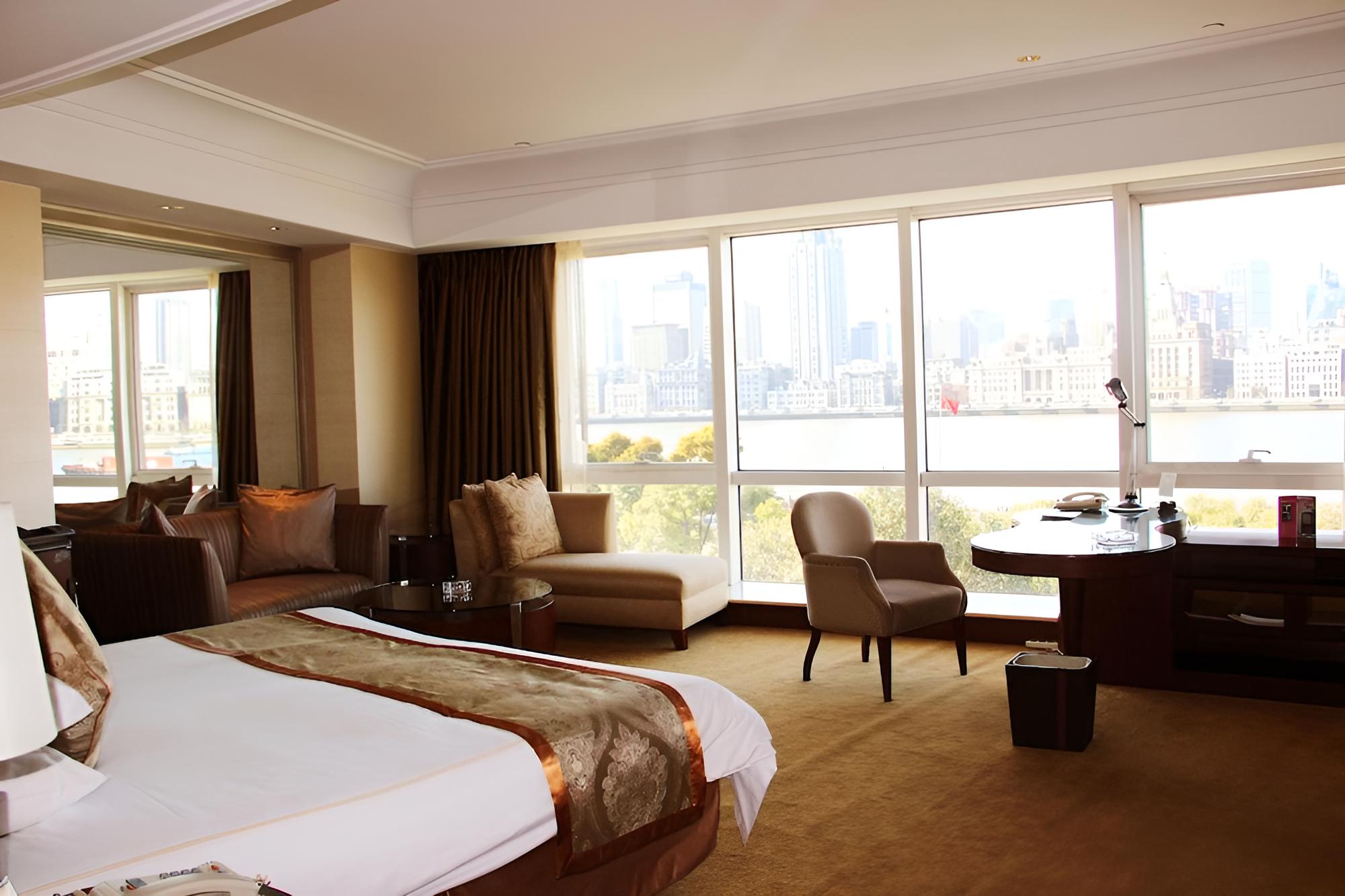 Oriental Riverside Hotel